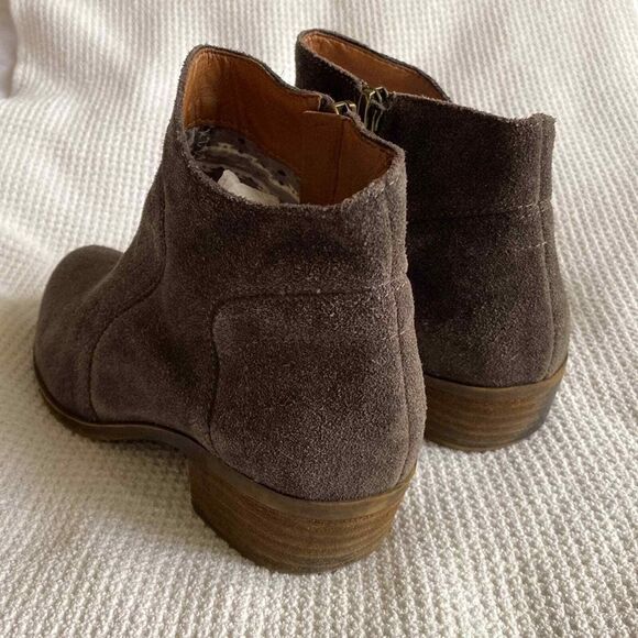Lucky Brand Distressed Western Ankle Boot Brown Suede Womens 6 Chunky Heel - Picture 2 of 14